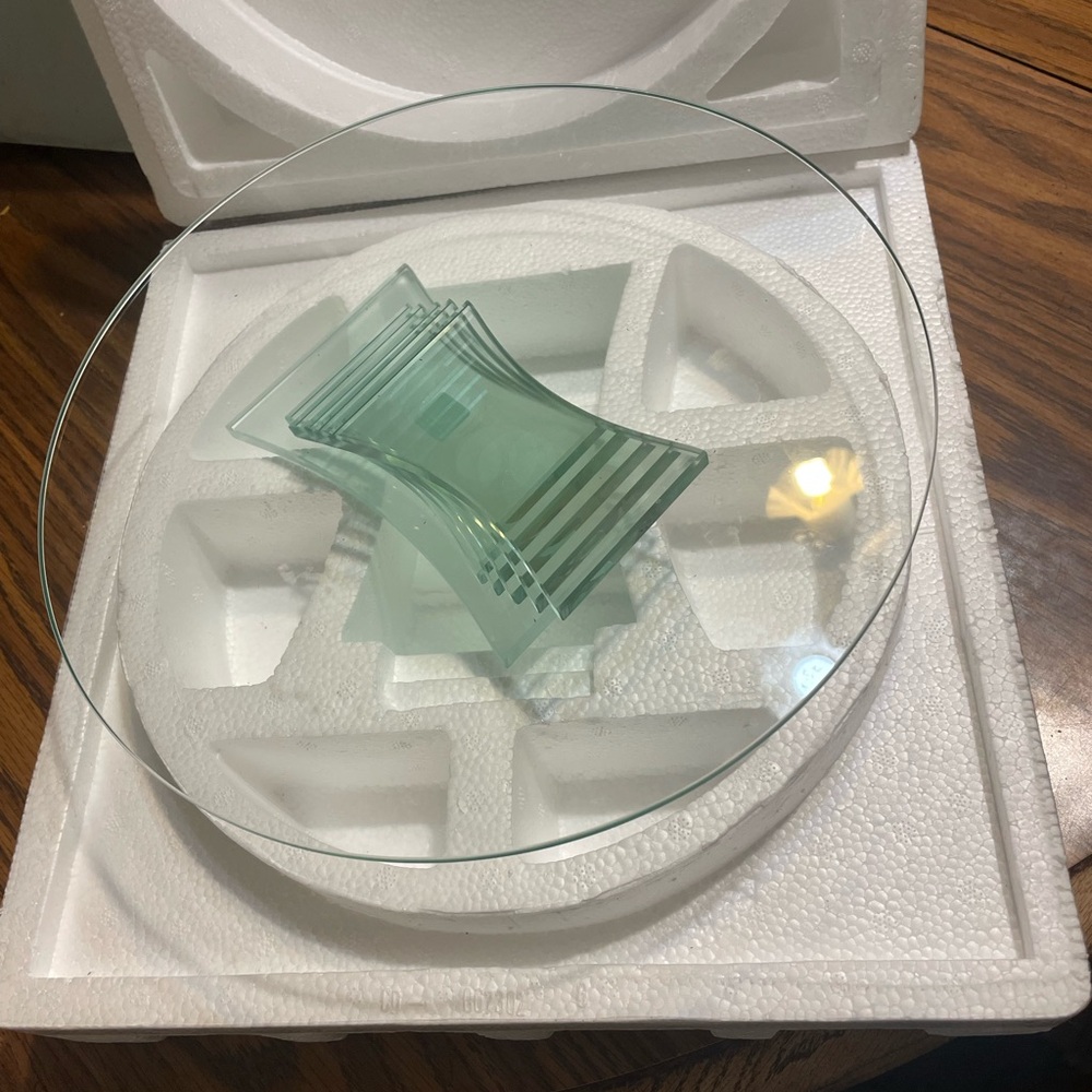 PartyLite Glass Candle Holder with Clear and Green Accents